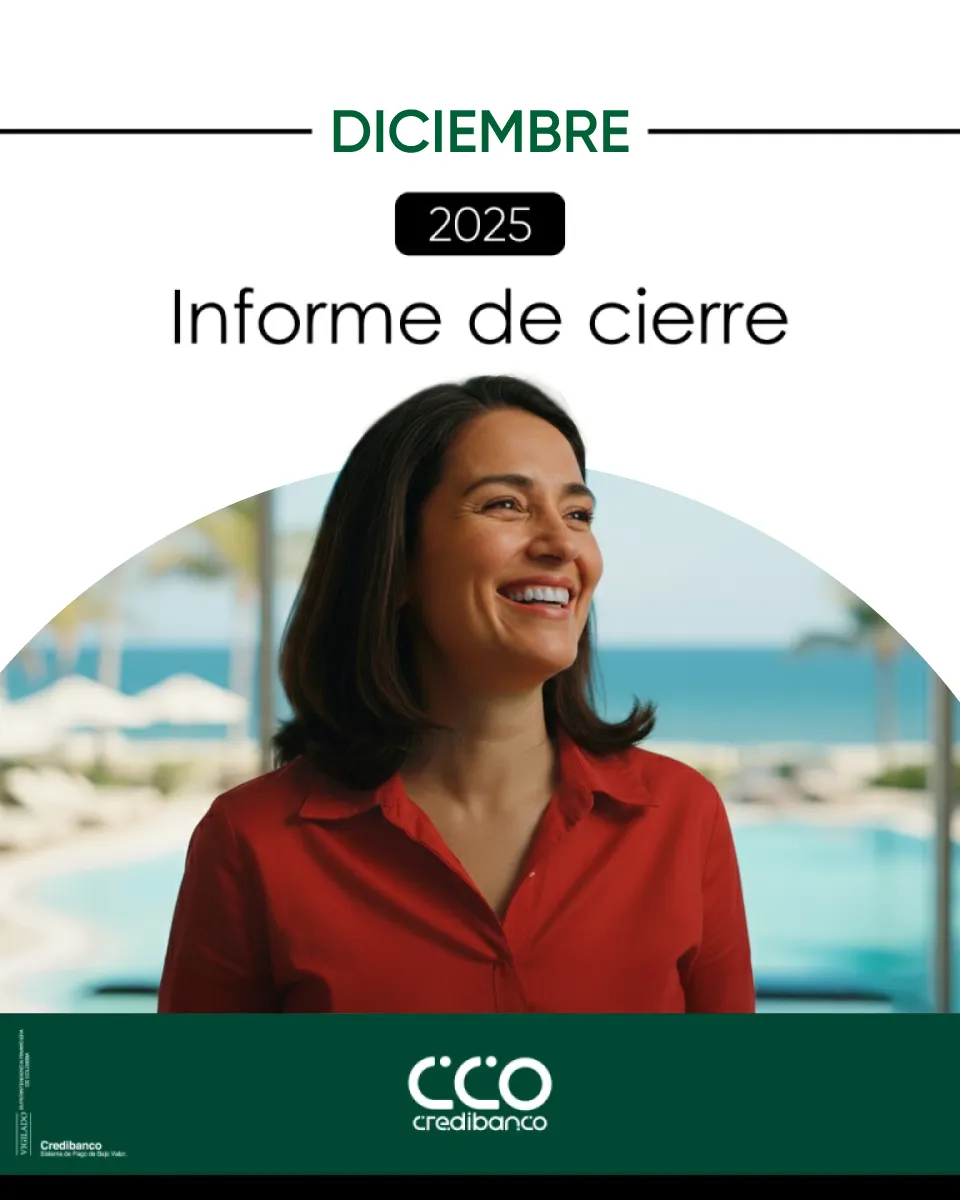 Informe de cierre diciembre 2025 de Credibanco, con una mujer sonriente frente a un paisaje de playa y piscina.
