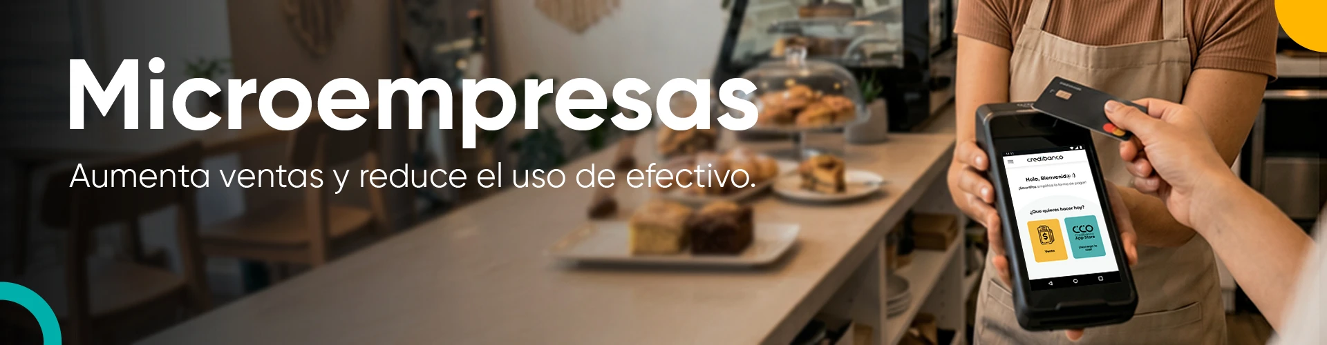 Cliente realizando un pago digital en comercio aliado con CCO Credibanco.