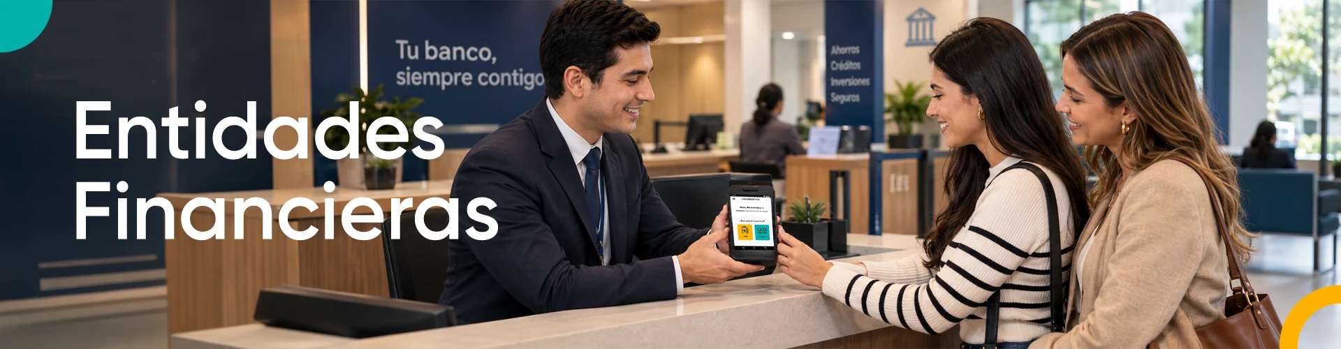 Cliente realizando un pago digital en comercio aliado con CCO Credibanco.
